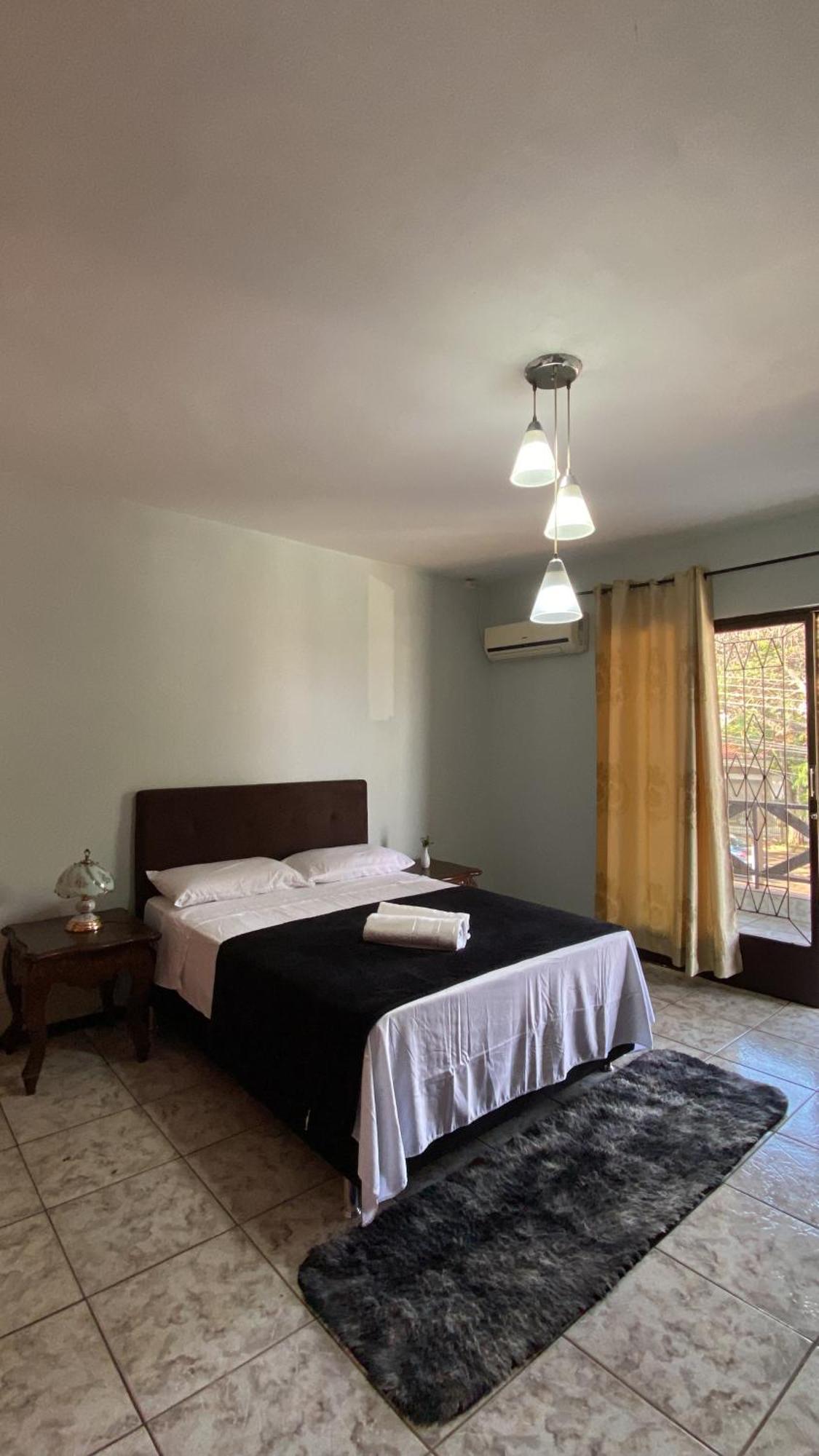 Triana Guest House Фос ду Игуасу Екстериор снимка